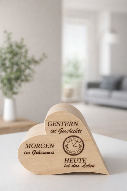 kleines Herz aus Zirbenholz