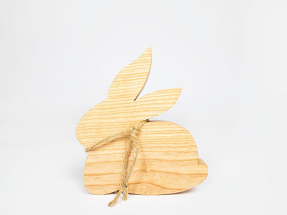 Osterhase aus Eschenholz